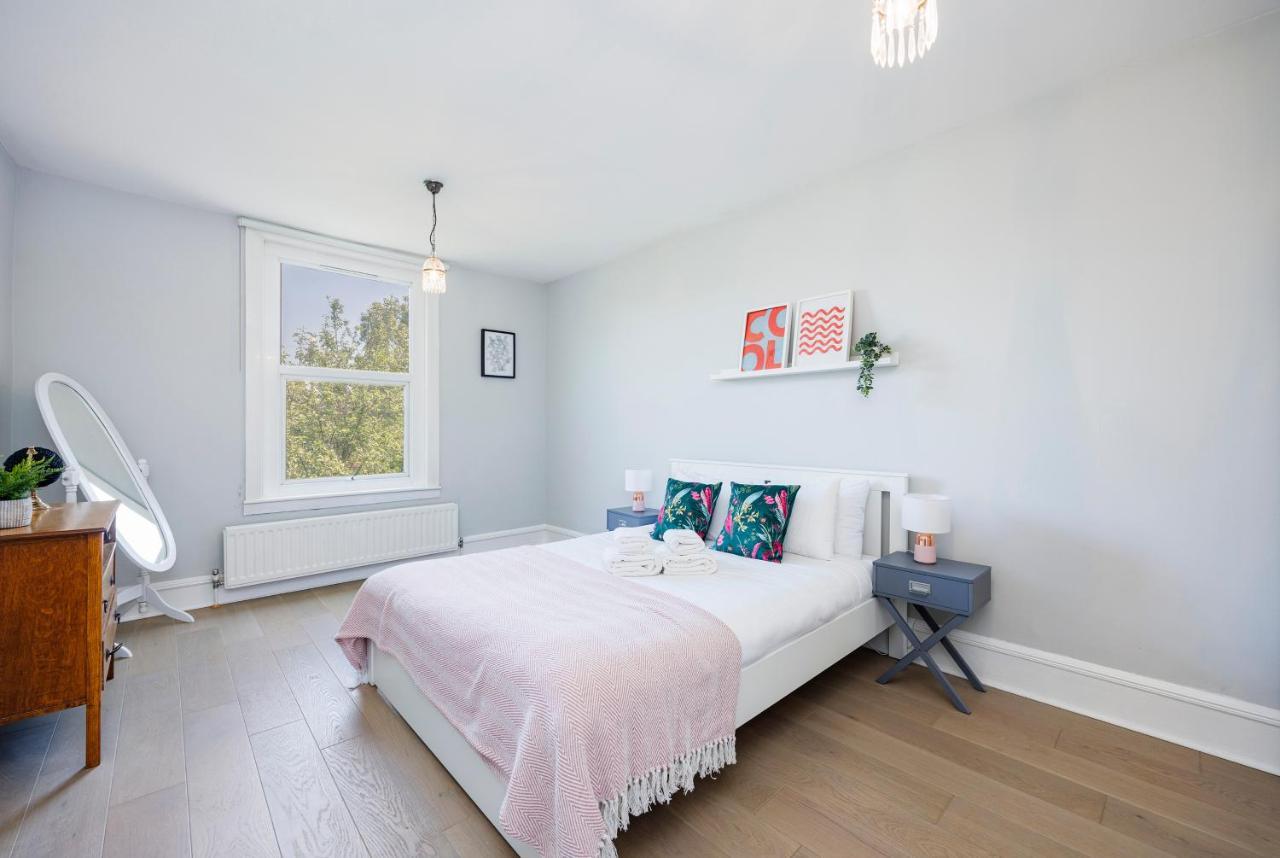 Welcomestay Colliers Wood Two Bed Apartment - Home Away From Home Лондон Экстерьер фото