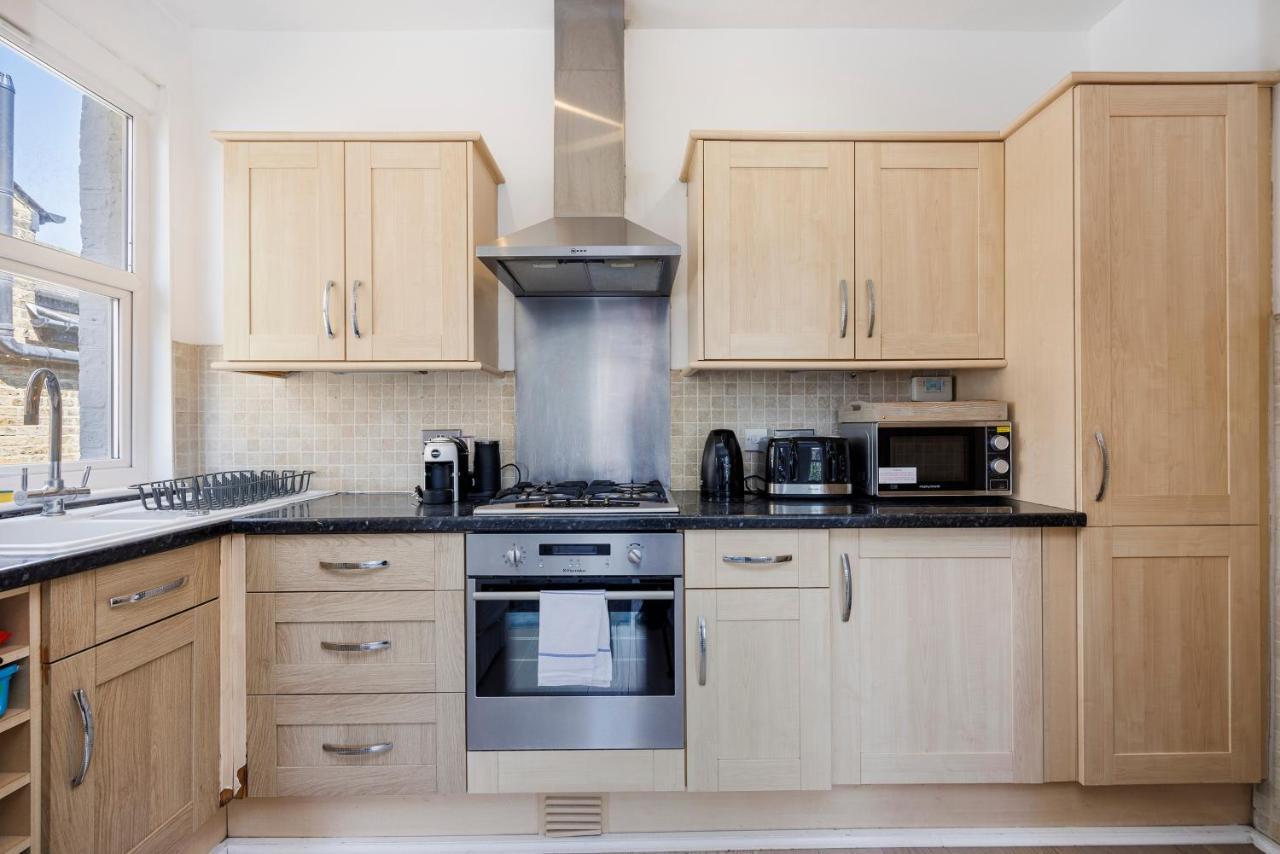 Welcomestay Colliers Wood Two Bed Apartment - Home Away From Home Лондон Экстерьер фото