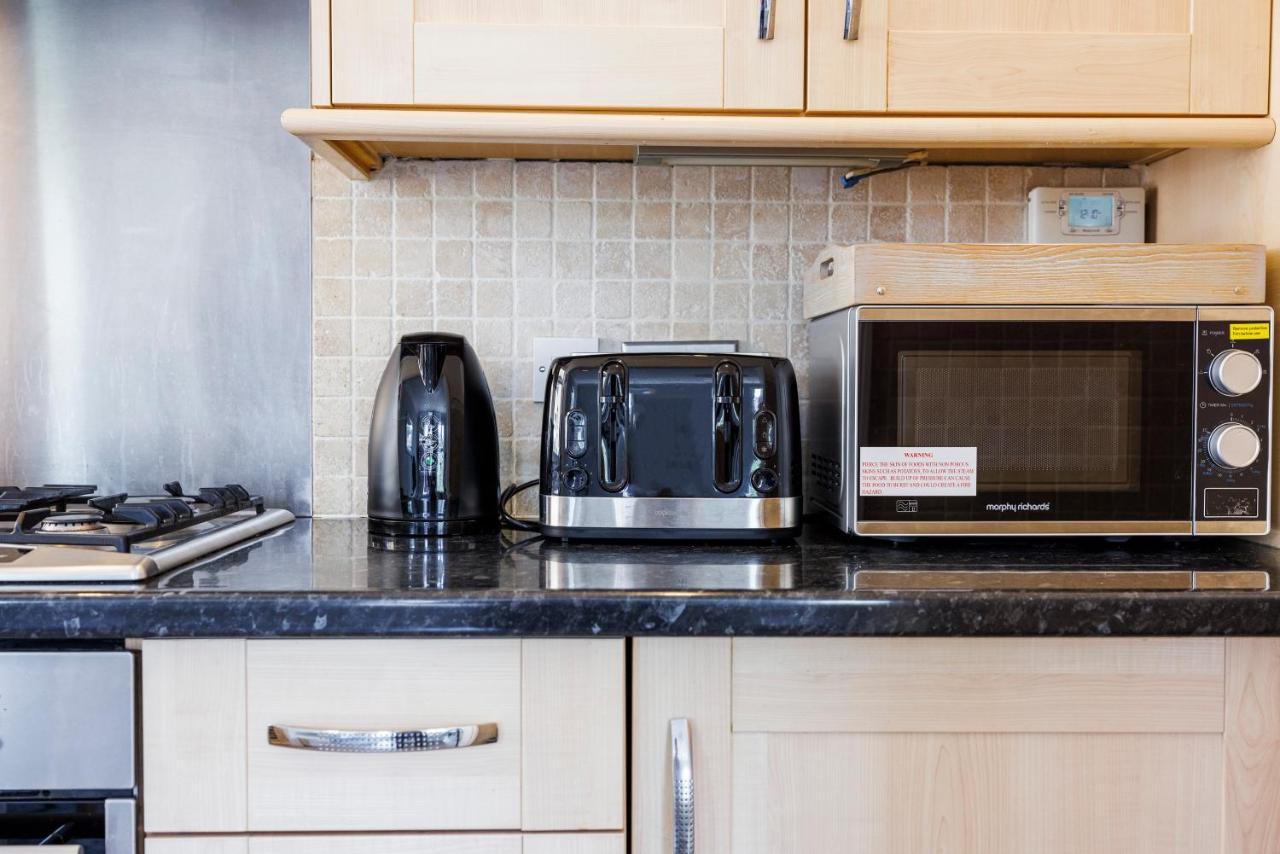 Welcomestay Colliers Wood Two Bed Apartment - Home Away From Home Лондон Экстерьер фото